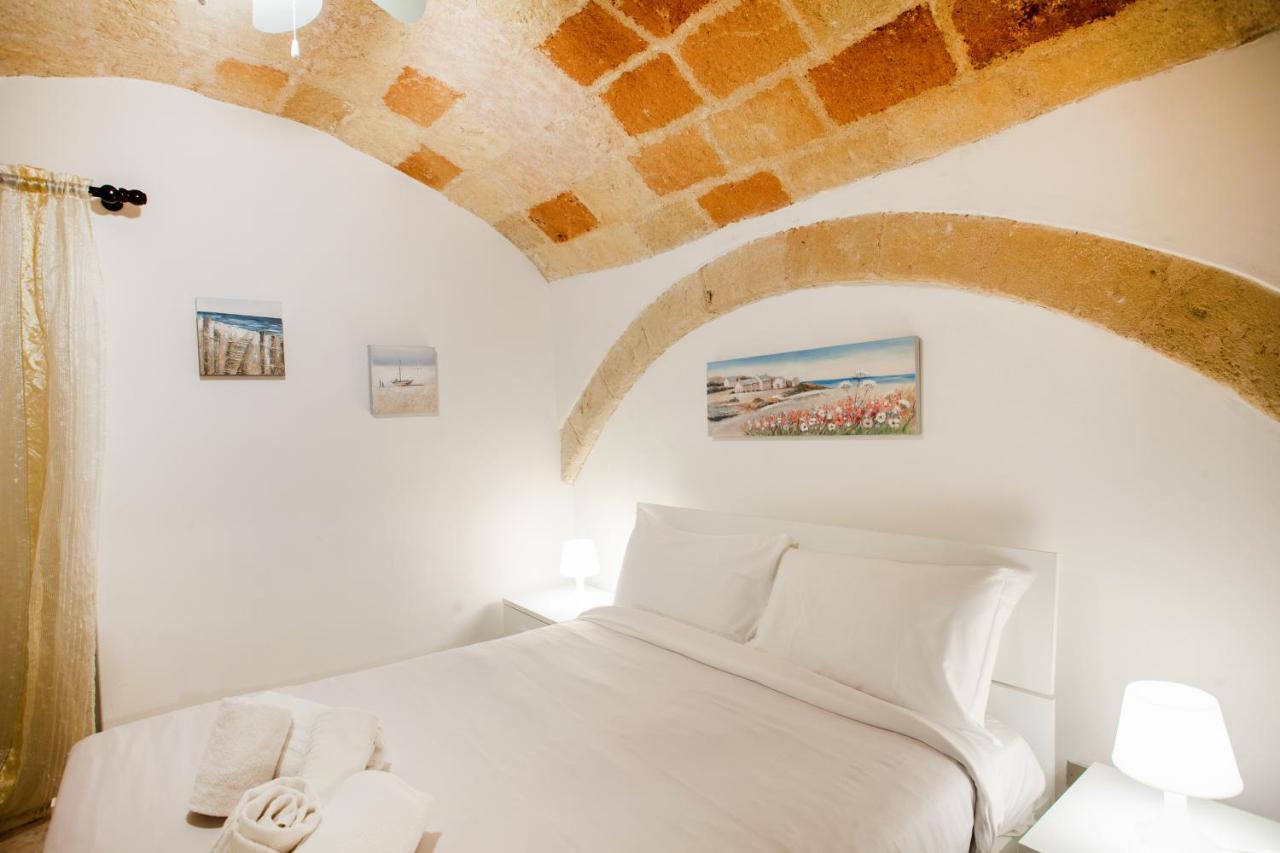 Monopoli Heartbeat - Apartment 200M From Sea Exterior photo