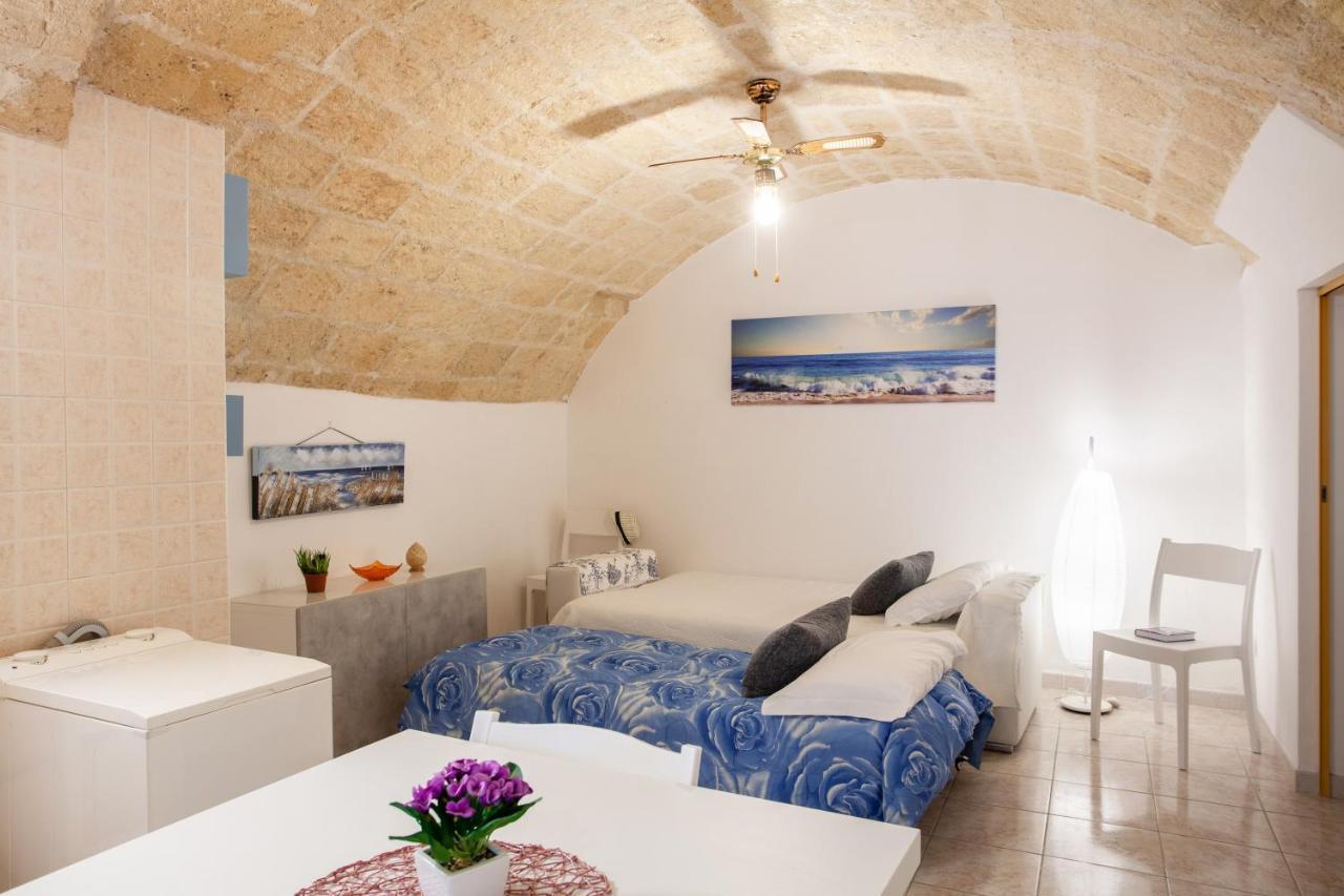 Monopoli Heartbeat - Apartment 200M From Sea Exterior photo
